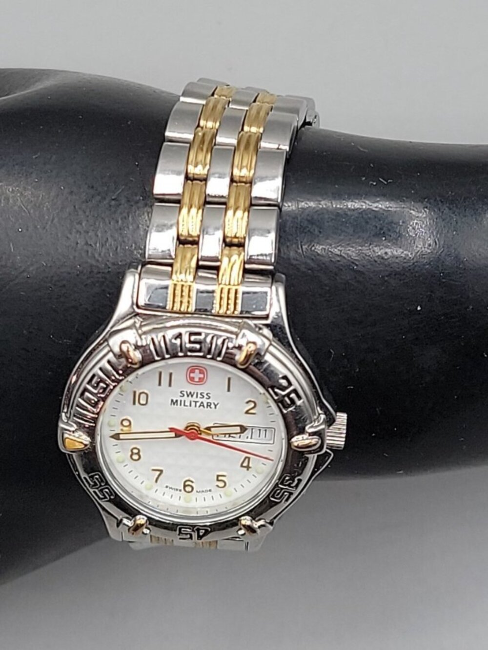 Vtg Wenger Swiss Military Ladies Watch Two Tone Day Date 29mm White Dial 6.25" - Picture 2 of 11